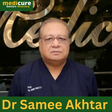 Dr Samee Akhtar gynecologist best Gynecologist in multan 
